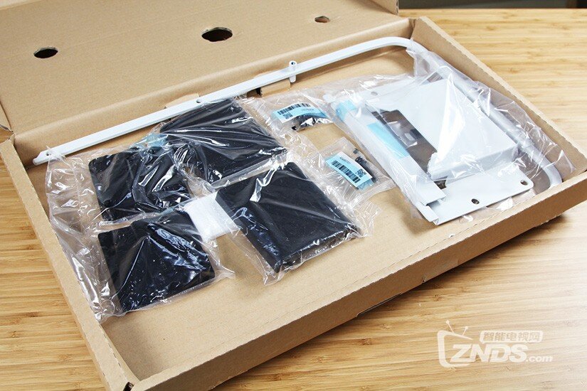 索尼KD-55X9000C外观赏析,4.9mm薄度,售价