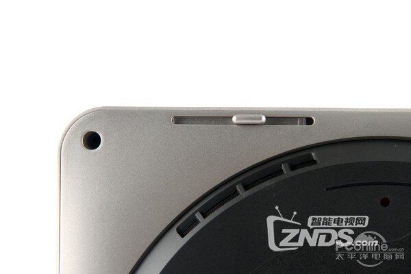 测极米Z4极光无屏电视:音响效果出色 亮度制约