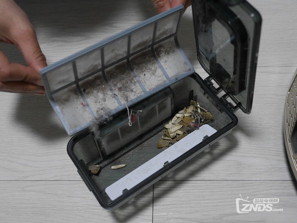 扫吸两用扫擦合一,浦桑尼克 Proscenic扫地机器