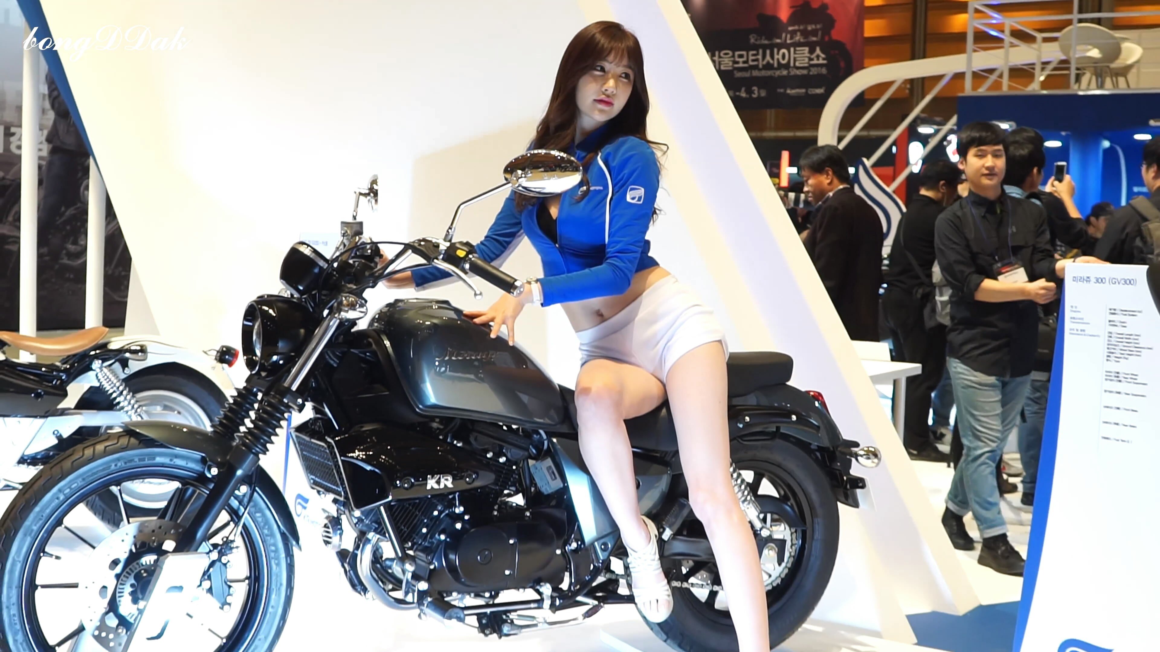 [4K高清]2016韩国首尔摩托车车展-美艳车模14