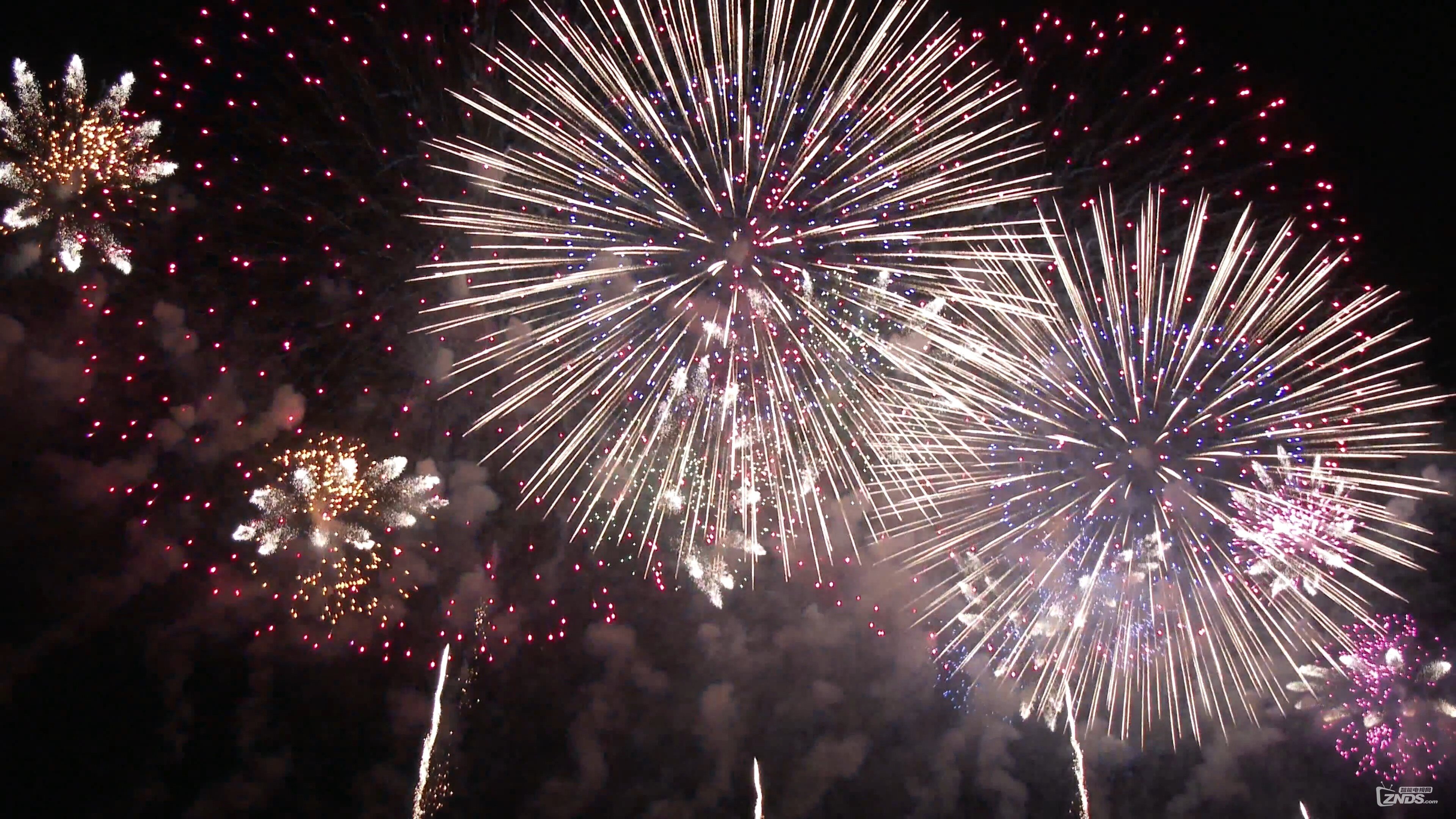 [4k高清]日本大型烟火表演[2160p/mp4/2.25gb]