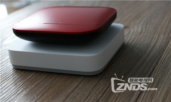 天猫魔盒3 Pro和华为荣耀盒子pro对比横评 看