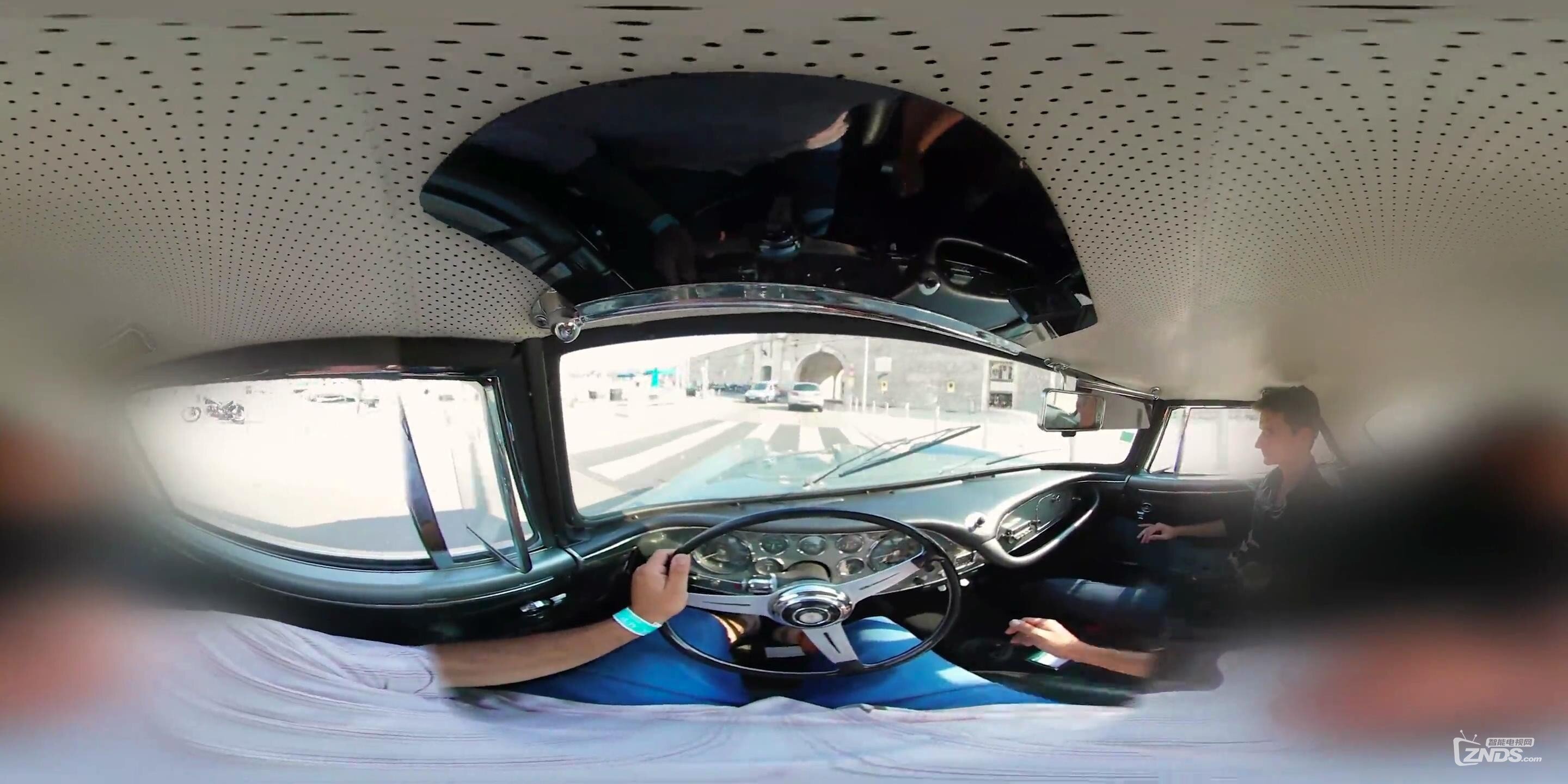 【360度VR全景视频】老爷车自驾游-游法国海情dJ视频沼图片