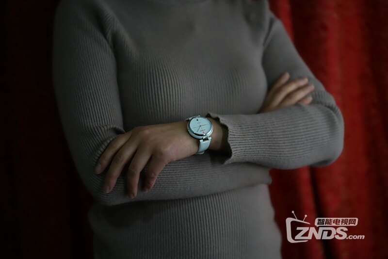 黑科技手表女 095314f0gqgd62m2q2uzkd.jpg