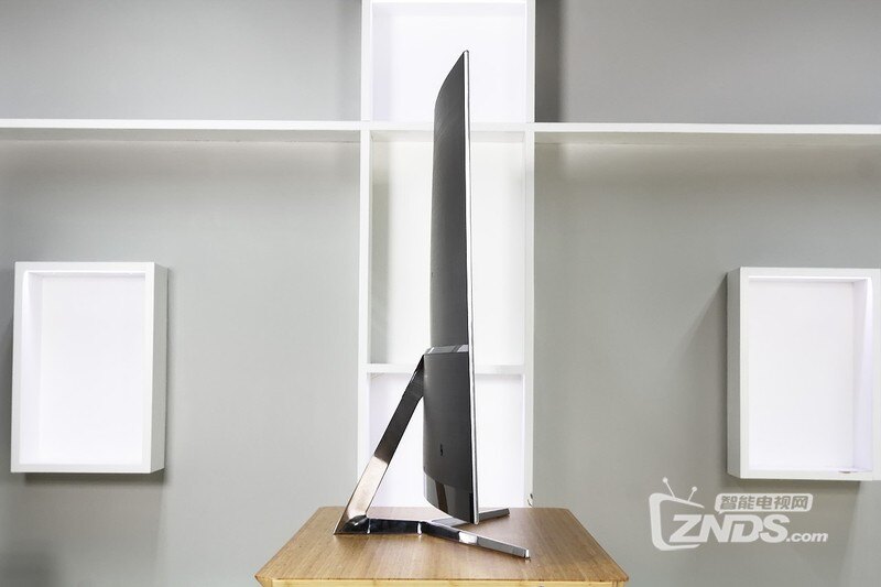 王牌大对诀--索尼Z9D和三星KS9800电视对比