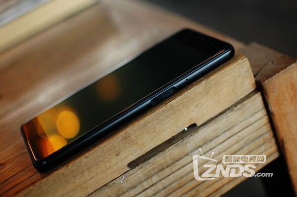 正反都是屏幕--海信A2双面手机评测_硬件测评