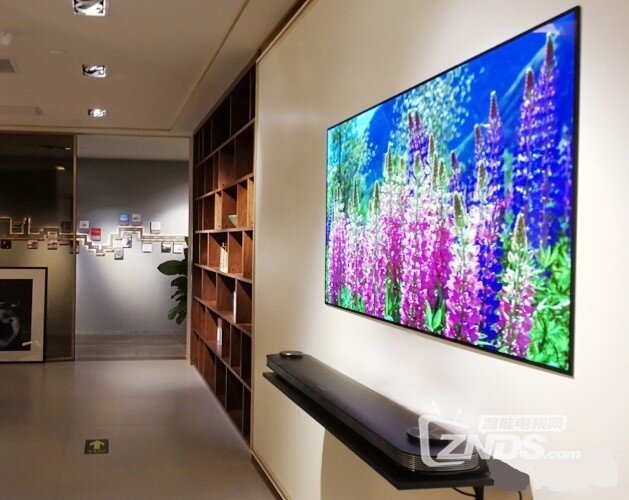 这就是未来电视的样子 LG OLED W7天空之镜