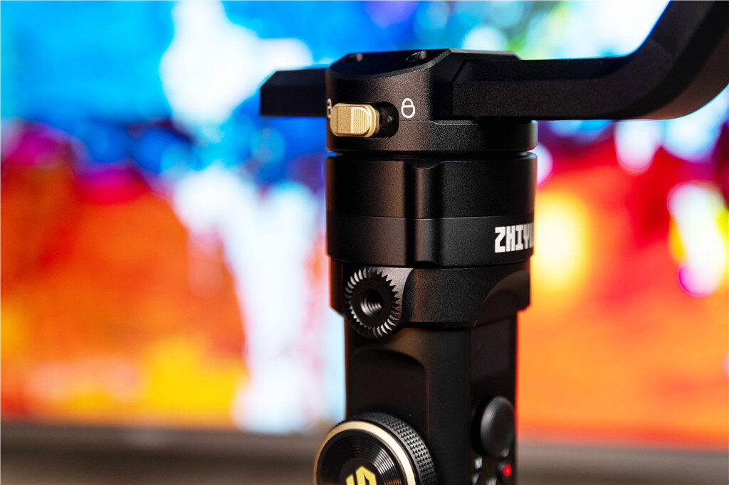 智云云鹤2s稳定器评测一秒快装啥都能放