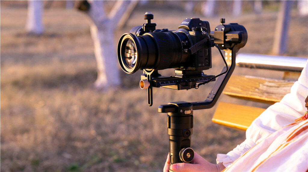 智云云鹤2s稳定器评测一秒快装啥都能放