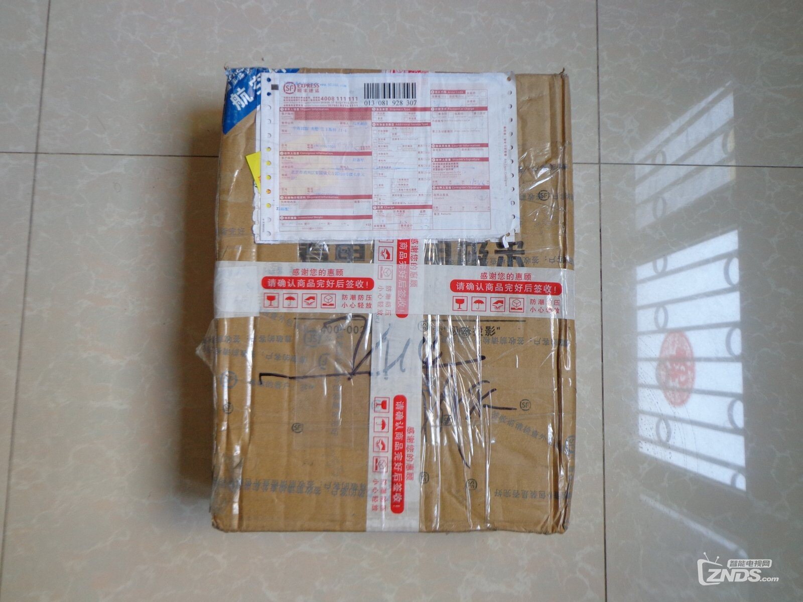 智能投影极米Z2，看片神器体验评测—之开箱篇