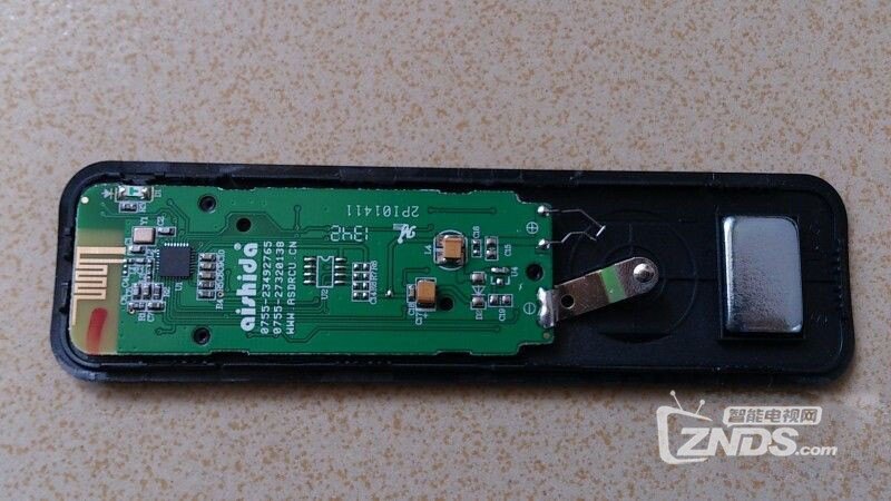 天貓魔盒TMB100A版本拆解，遙控器也拆了