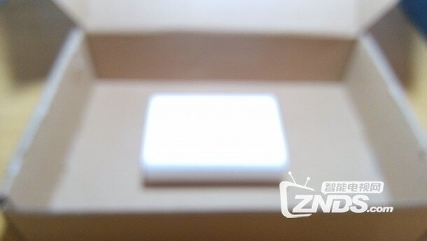 【小米电源开箱】妈妈再也不用担心我上课玩手机没电了！