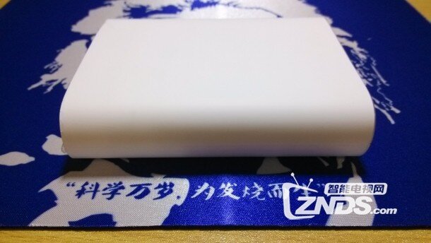 【小米电源开箱】妈妈再也不用担心我上课玩手机没电了！