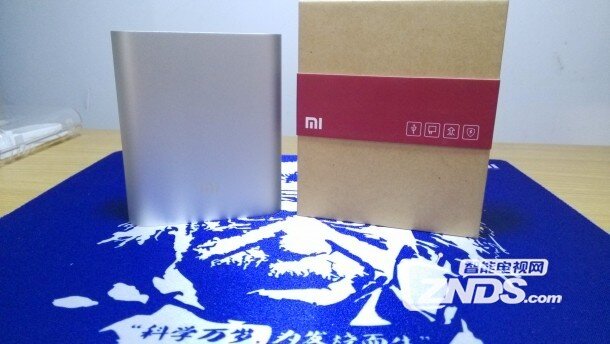 【小米电源开箱】妈妈再也不用担心我上课玩手机没电了！