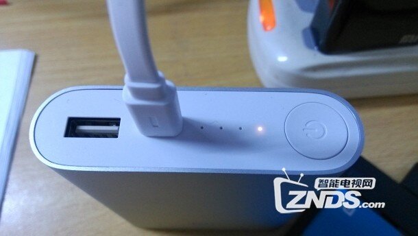 【小米电源开箱】妈妈再也不用担心我上课玩手机没电了！