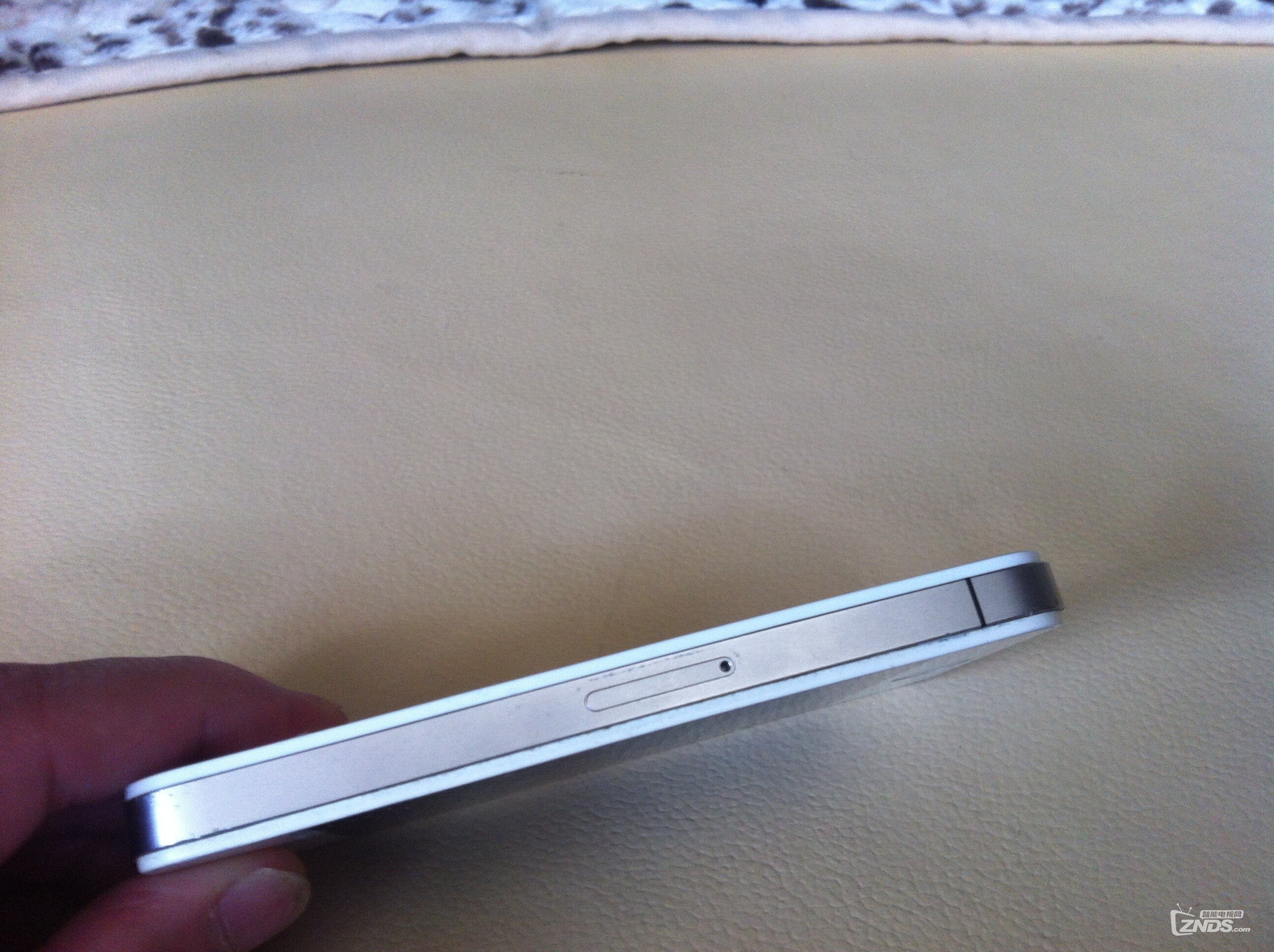 出三台 iphone4，价格实在。