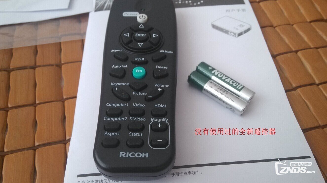 乐视盒子+投影仪+音响=完美视听影院
