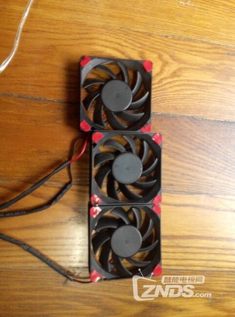 自己动手让小米一代电视的发热量过高问题