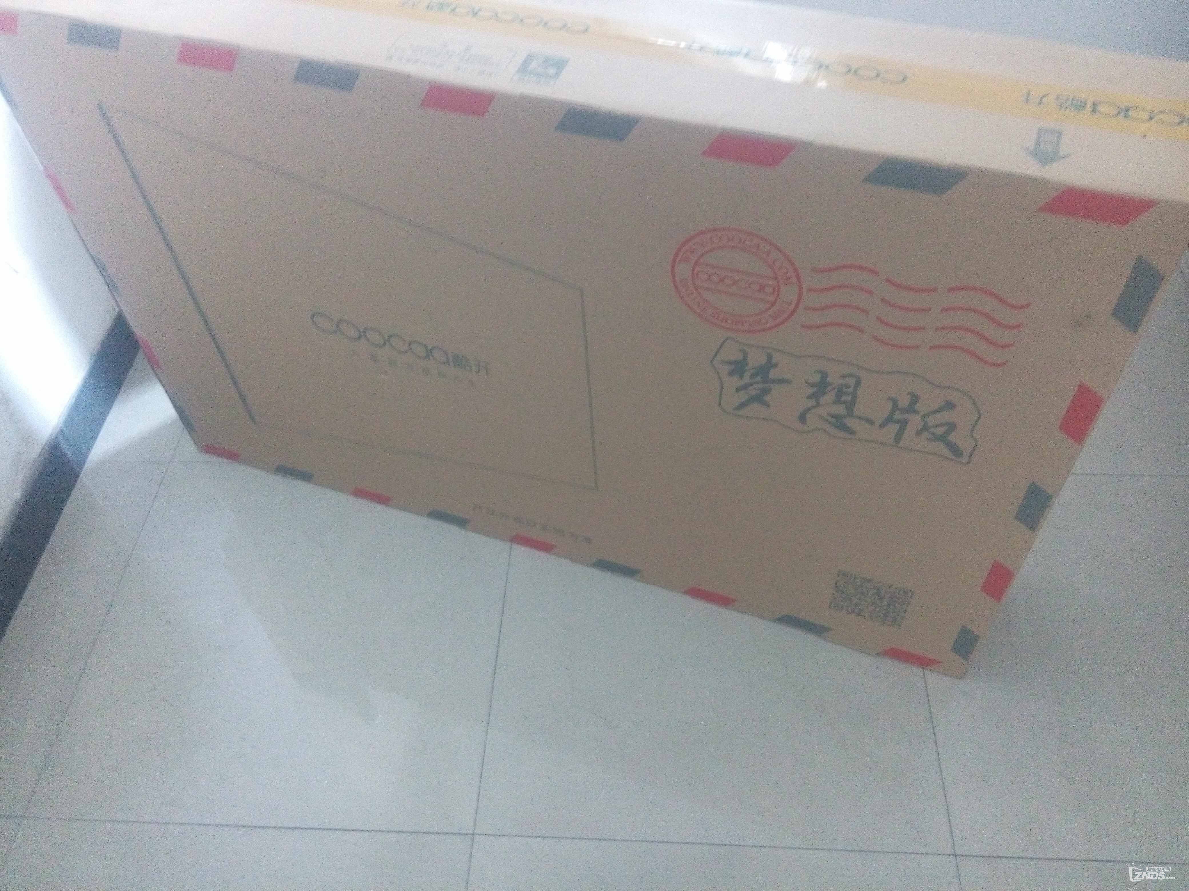 新电视到货了，来个简单开箱。