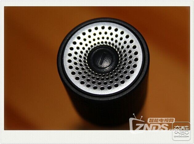 把客厅装扮成电影院，坚果G1智能微型投影仪开箱小分享