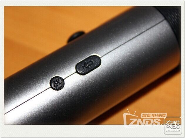 把客厅装扮成电影院，坚果G1智能微型投影仪开箱小分享