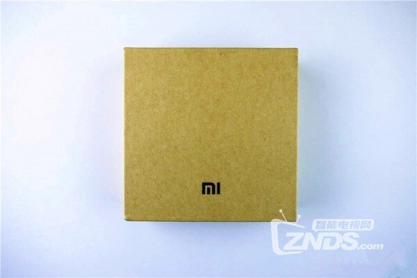 小米手环光感版开箱 心率手环售价99元