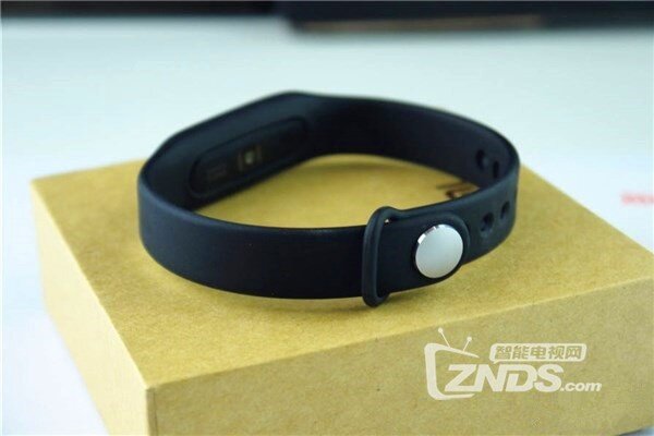 小米手环光感版开箱 心率手环售价99元