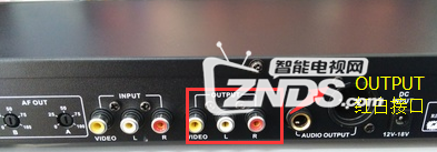 飙歌达人无线K歌设备连接海信 LED40EC191D电视机实现家庭K歌