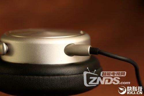 魅族头戴式耳机HD50 音质上乘、佩戴舒适颜值又高