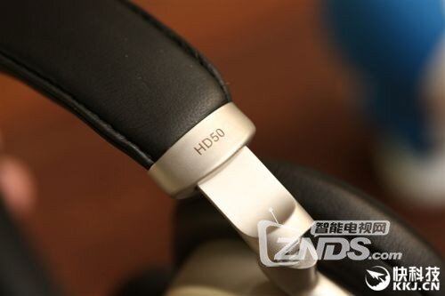 魅族头戴式耳机HD50 音质上乘、佩戴舒适颜值又高