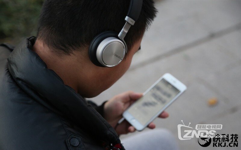魅族头戴式耳机HD50 音质上乘、佩戴舒适颜值又高