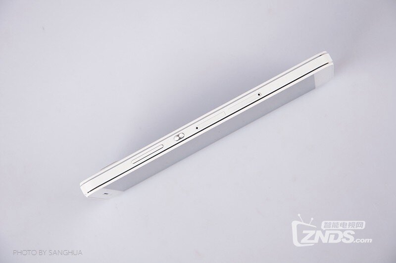 荣耀7i拆机 详解业界首款翻转摄像头手机的秘