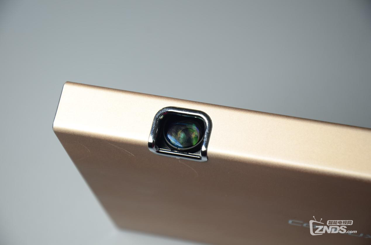 200吋无屏电视 酷乐视x6评测开机篇(一)