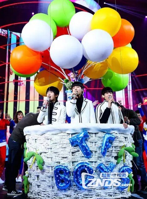 湖南卫视跨年演唱会今晚闪耀直播，芒果TV带你多位追星！