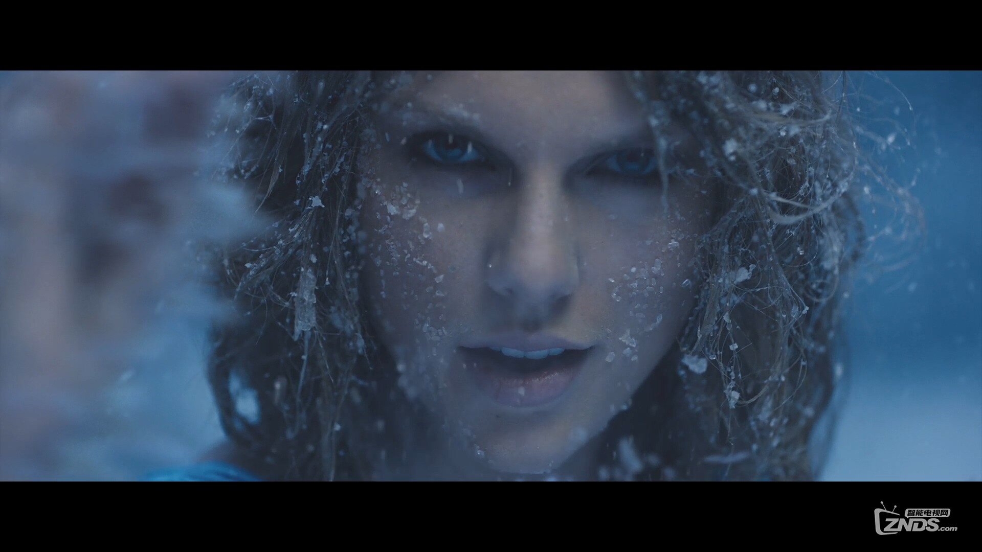 Taylor Swift - Out of the Woods.ts_20160103_194225.625.jpg