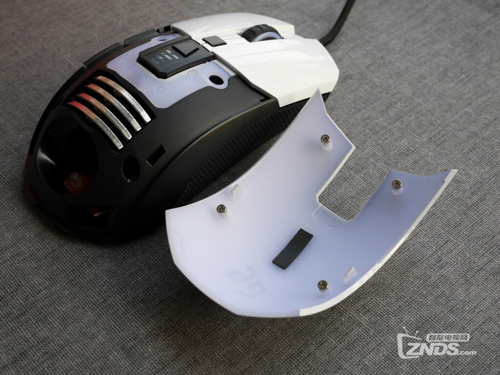 异极（Epicgear）魔拉ZORA职业电竞游戏鼠标白色版开箱新固...