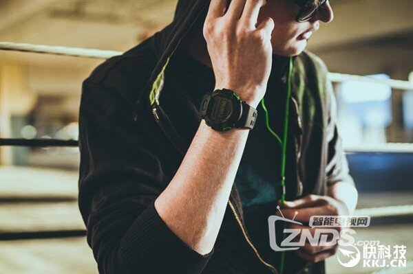 Razer Nabu Watch纳布天神手表：还是双屏的