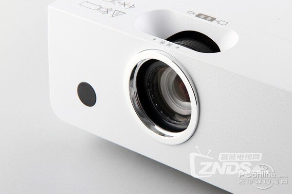 NEC CR2270X商用投影评测 无线模块便捷操作