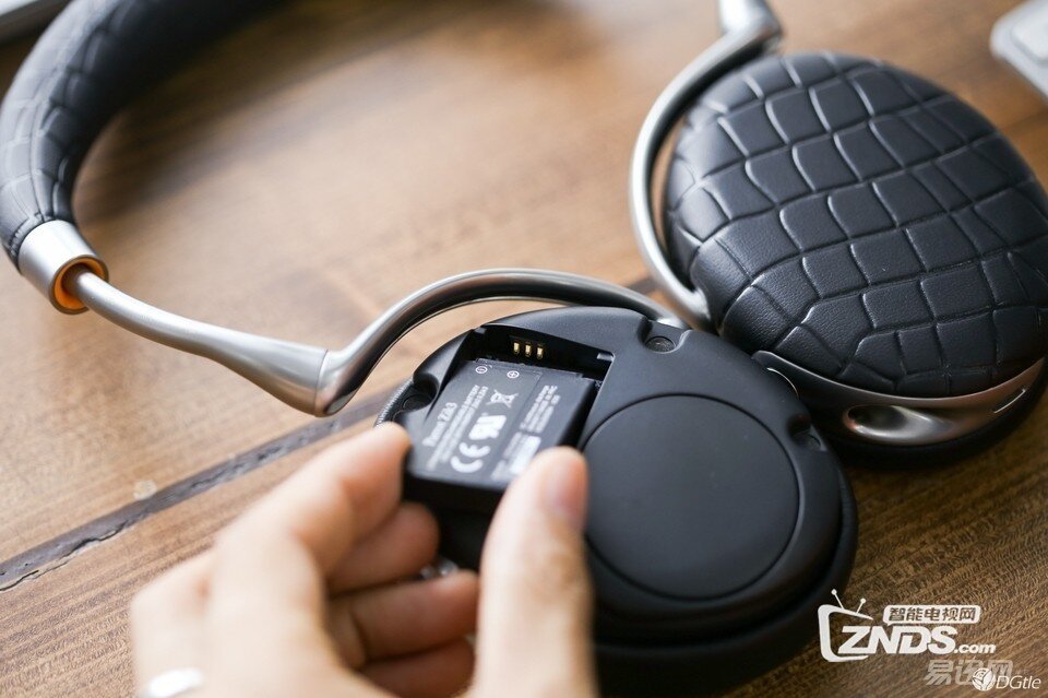 智能耳机有多智能？ Parrot Zik 3.0无线智能耳机评测