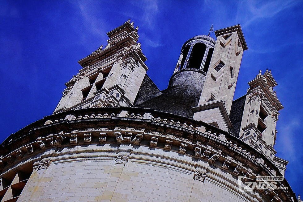 索尼4K HDR电视测评:优秀控光技术 精准局部