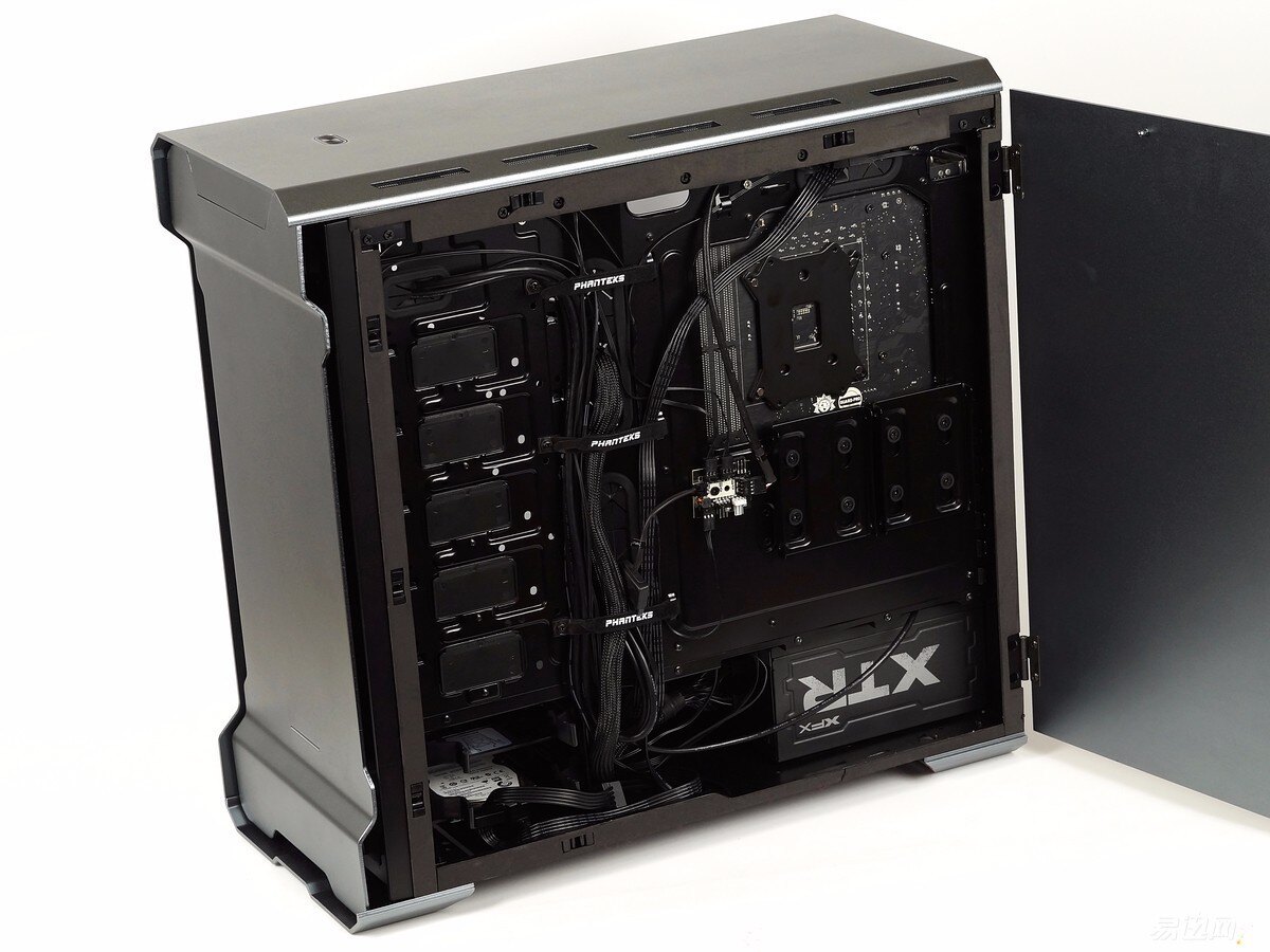 中塔式机箱大钢炮追风者pk515e全铝机箱评测