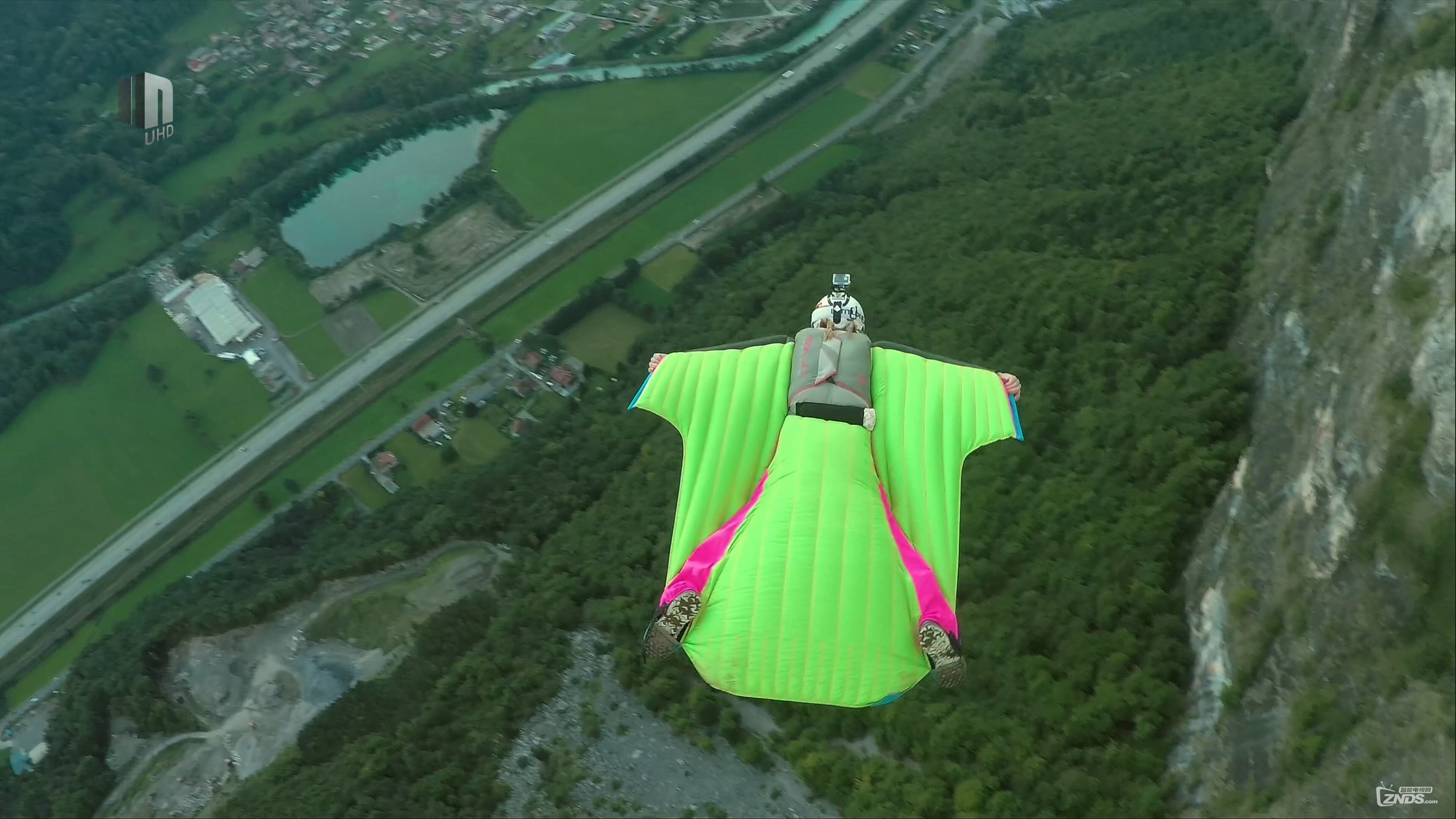 Power &amp; Air 2 HEVC_50fps_10bit.mkv_20160306_224731.390.jpg