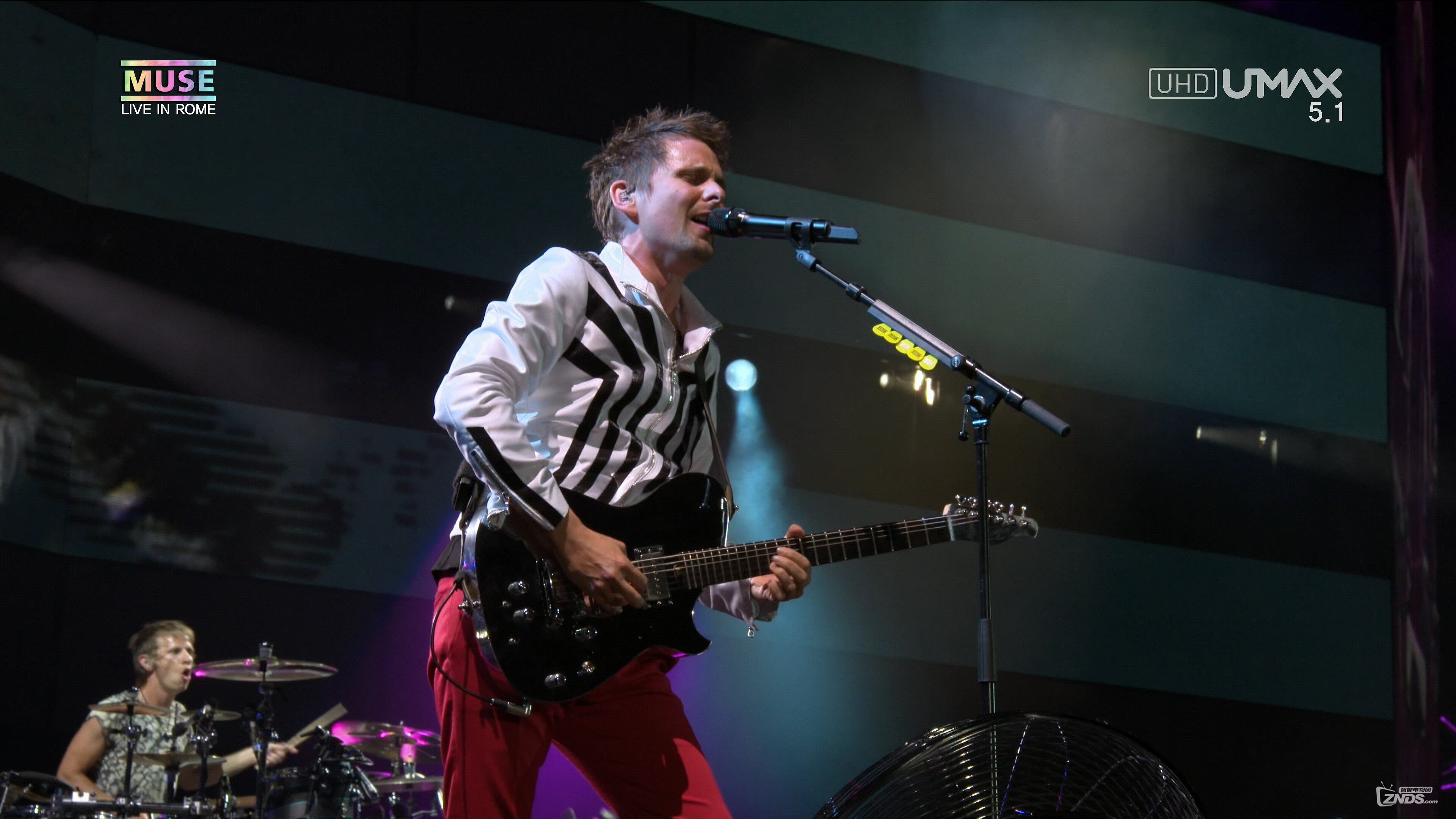 Muse.Live.At.Rome.Olympic.Stadium.2013.2160p.UHDTV.HEVC.mkv_20160312_230157.062.jpg