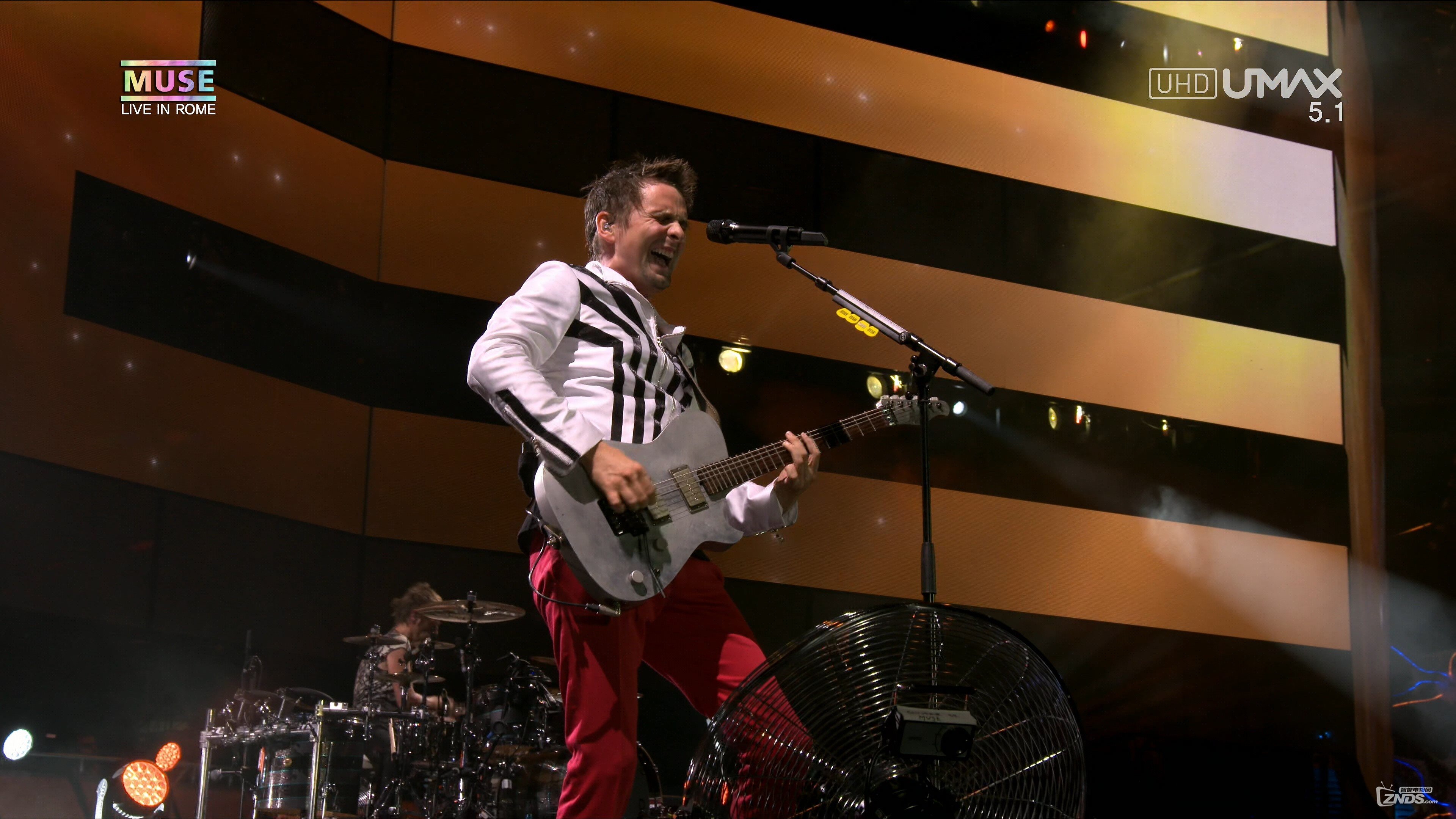 Muse.Live.At.Rome.Olympic.Stadium.2013.2160p.UHDTV.HEVC.mkv_20160312_231954.312.jpg