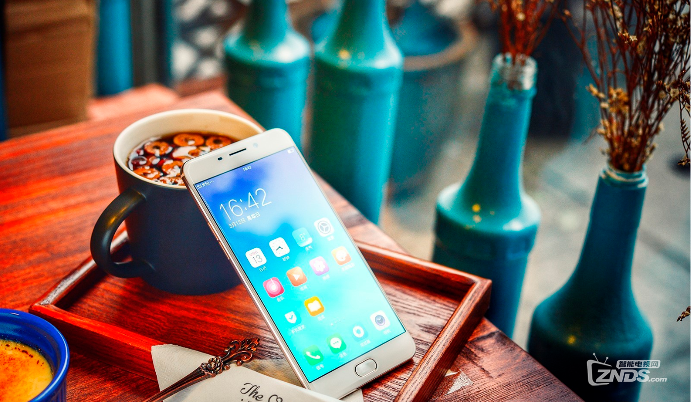 OPPO R9的上手外观体验简单评测