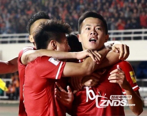 电视上高清观看中国男足对战卡塔尔，12年后再进12强!