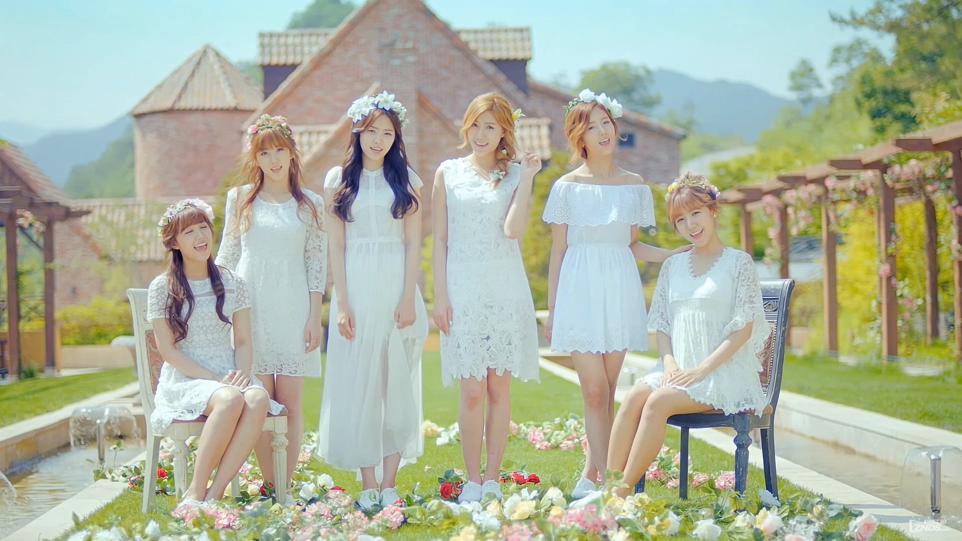 [MV] Apink - Secret Garden 2160p 60fps.mp4_20160606_100446.310.jpg