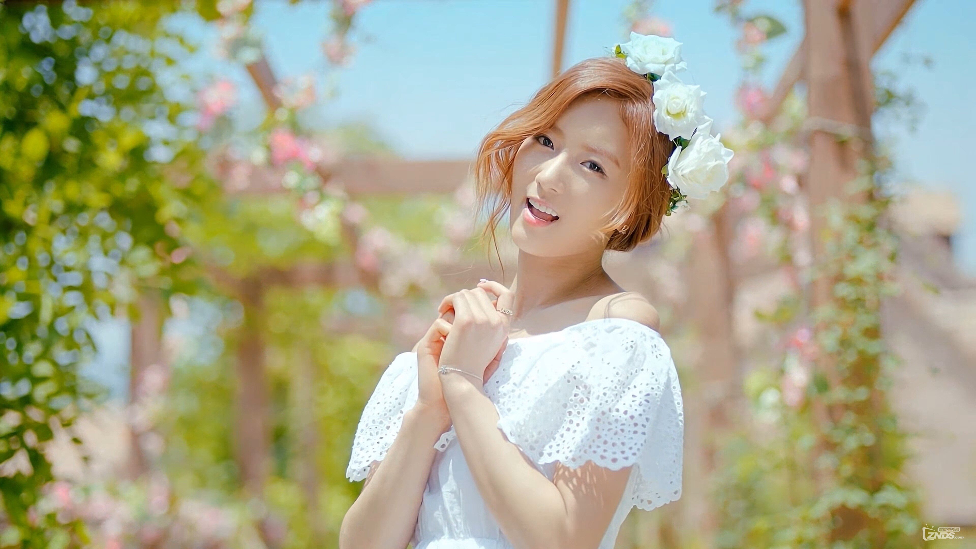 [MV] Apink - Secret Garden 2160p 60fps.mp4_20160606_101219.203.jpg