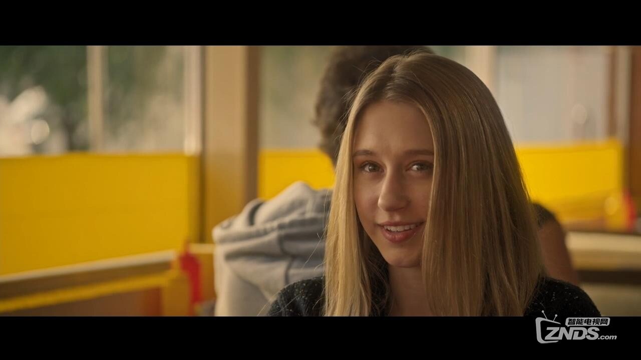 2015欧美喜剧恐怖片幸存的女孩bd720p中英字幕