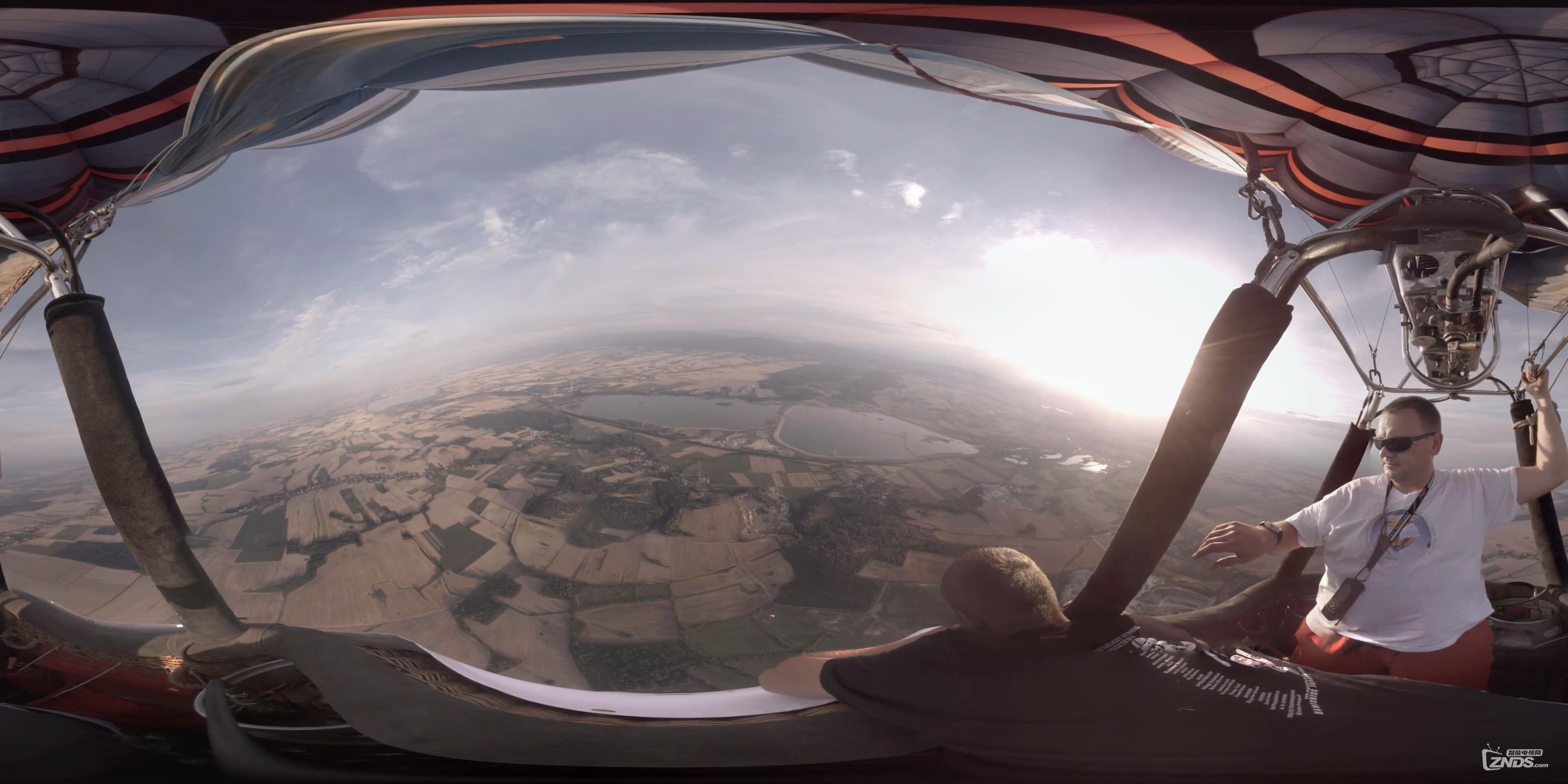 4K Balloon flight and parachute jump - 360 video for VR__20160704131758.JPG